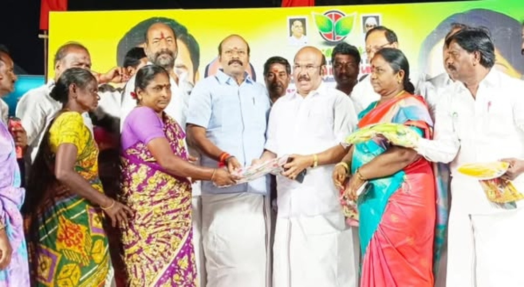 அம்மா அவர்களின் 77வது பிறந்தநாள் விழாவை முன்னிட்டு – செங்கல்பட்டு தொகுதியில் நலத்திட்ட உதவிகள் வழங்கிய நன்மை தருணம்!