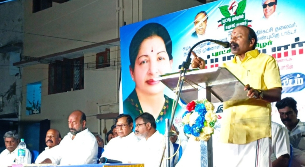 தாம்பரம் மாநகராட்சி பீர்க்கன்கரணை பகுதி கழகம் சார்பில்  விடியா திமுக அரசை கண்டித்து நடைபெற்ற கூட்டம்.