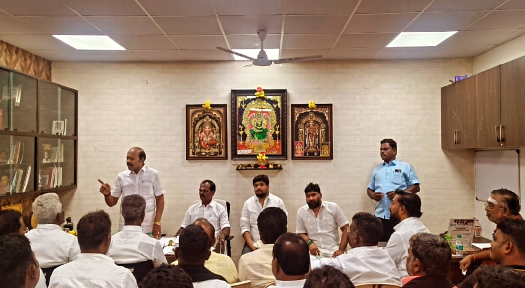 செங்கல்பட்டு மேற்கு மாவட்டம் – பரங்கிமலை மேற்கு பாகக் கிளைக்கழக நிர்வாகிகள் கூட்டத்தில் ஆலோசனை வழங்கிய முக்கிய தருணம்.