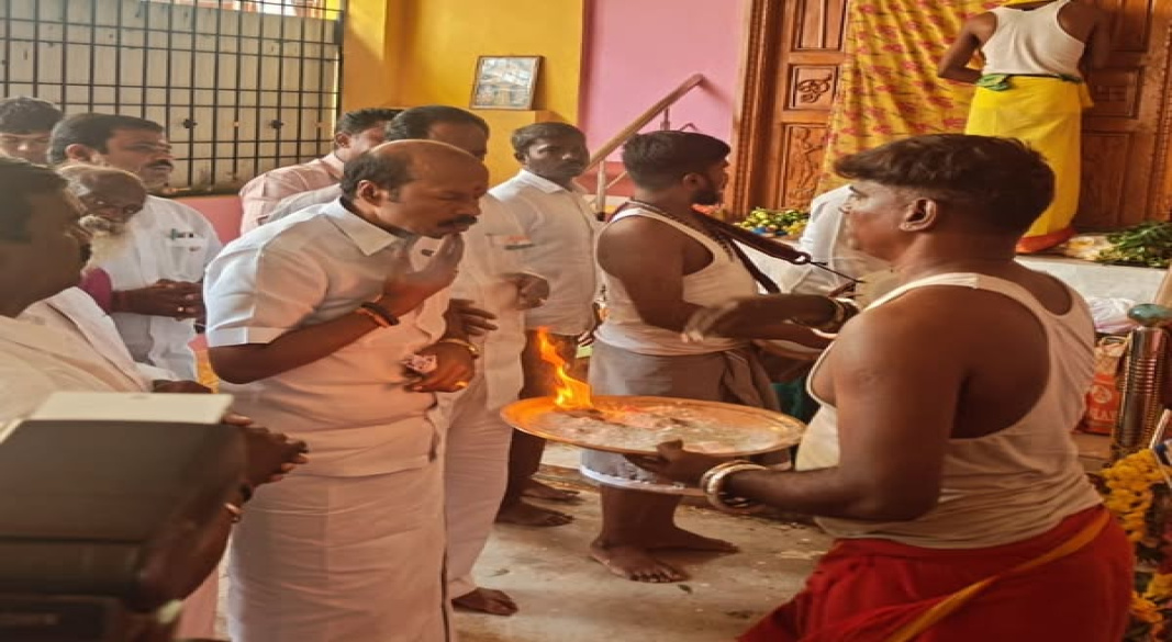 தாம்பரம் சேலையூரில்அருள் மிகு ஶ்ரீ தேவி முத்து மாரியம்மன் ஆலய ஆடி திருவிழாவில் கலந்து கொண்ட தருணம்.