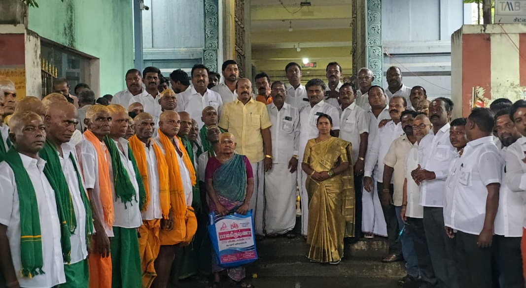 அதிமுக மீண்டும் ஆட்சிக்கு வர வேண்டி 26 நிர்வாகிகள் மொட்டை அடித்தனர் — குரோம்பேட்டையில் அன்னதான நிகழ்ச்சி நடைபெற்றது