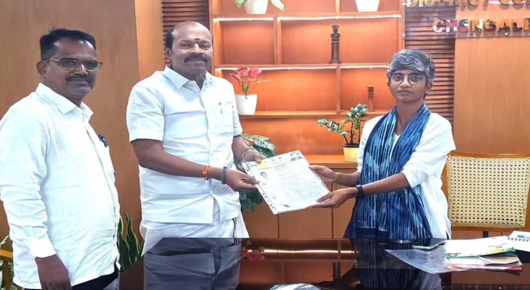 செங்கல்பட்டு மாவட்ட ஆட்சியரிடம் மனு அளித்தார் — வாக்காளர் பட்டியல் சிறப்பு திருத்தப் படிவங்கள் வாக்குச்சாவடி நிலை அலுவலர்களின் மூலமே பெற வேண்டும் என சிட்லபாக்கம் ச.இராசேந்திரன் வலியுறுத்தல்