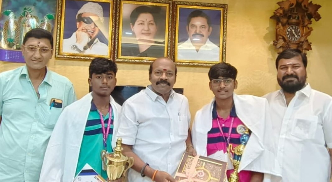 தாய்லாந்தில் நடைபெற்ற சிலம்பம் போட்டியில் 6 தங்கம், 4 வெள்ளி வென்ற மாணவர்கள் — பெருமையுடன் பாராட்டு