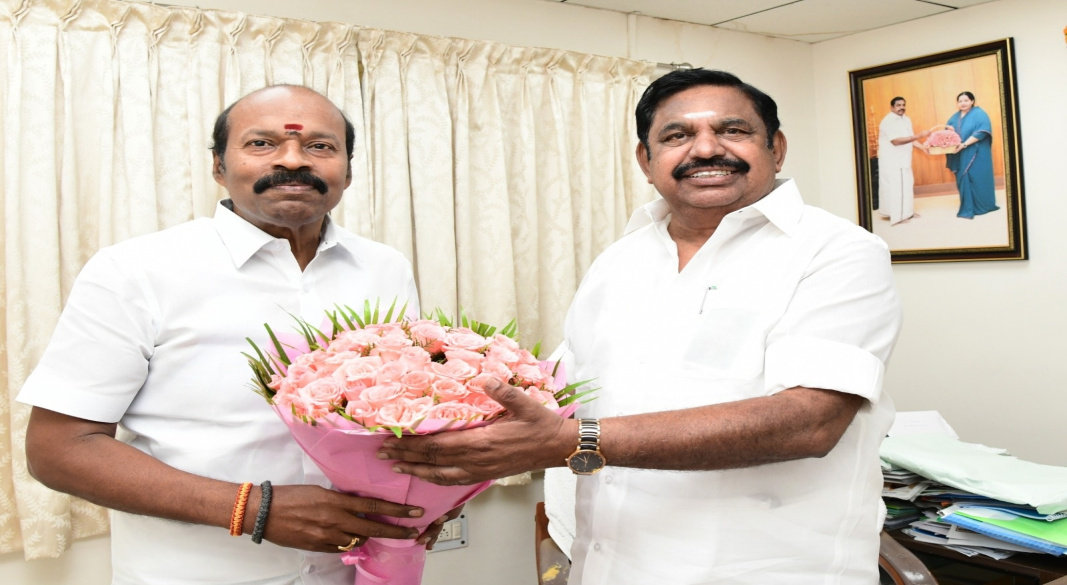 எடப்பாடியாரை நேரில் சந்தித்து தீபாவளி வாழ்த்து பெற்ற மகிழ்ச்சியான தருணம்