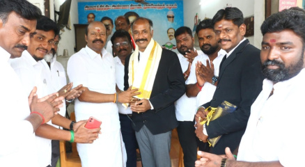 E. பாலமுருகன் பார் கவுன்சில் தேர்தல்: ச. இராசேந்திரன் பொன்னாடை அணிவித்து வாழ்த்து – தமிழ்நாடு மற்றும் புதுச்சேரி பார் கவுன்சில் தேர்தல் பிரச்சாரம் தொடக்கம்